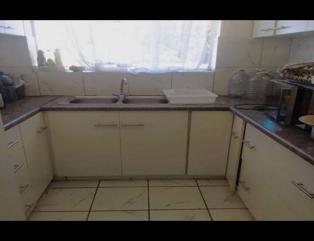 2 BEDROOM APARTMENT FOR SALE IN SYDENHAM